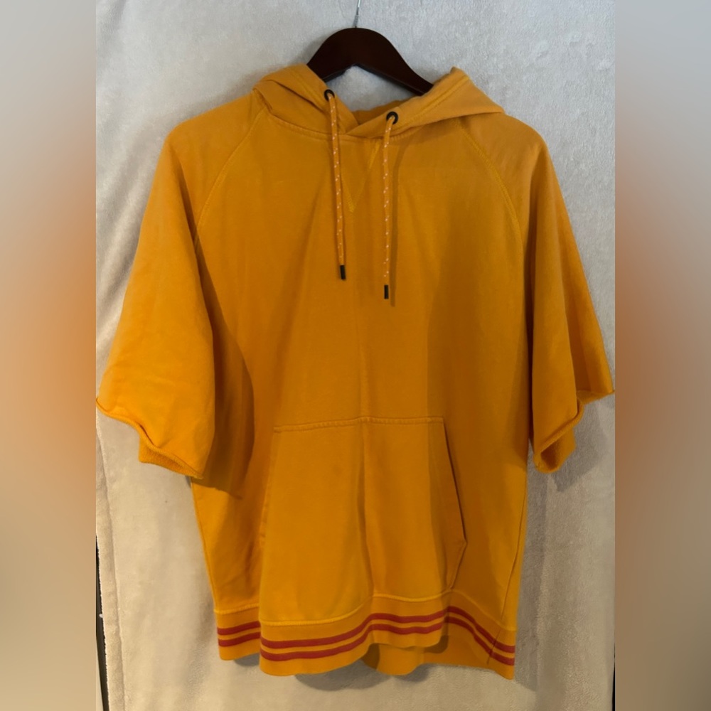 Short Sleeved Sweatshirt - Street Wear